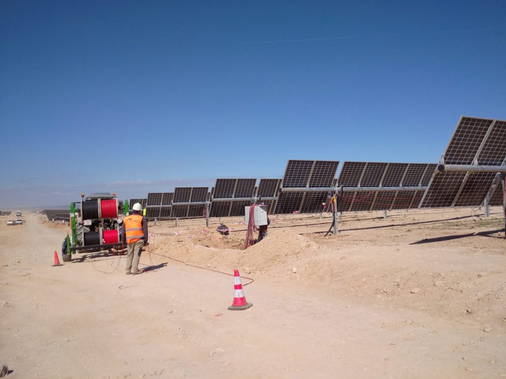 Medidas de Seguridad en el Montaje de Seguidores Solares en Parques ...